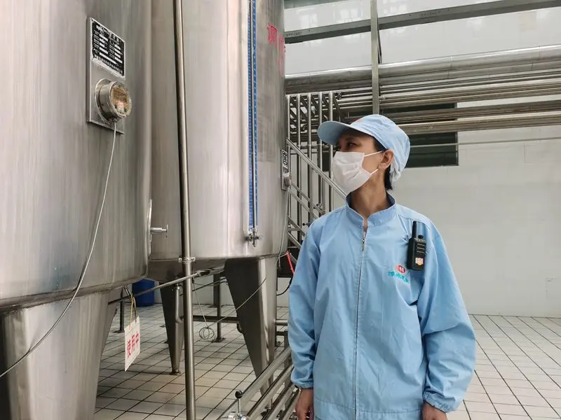 毋春萍